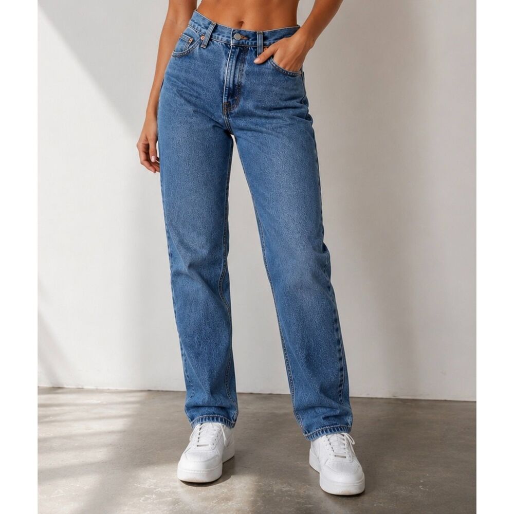 Levi's 550 Relaxed Fit Jeans Womens 29x30 Medium Wash Straight Leg Y2K Grunge